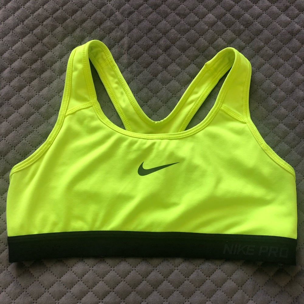Nike pro sports bra